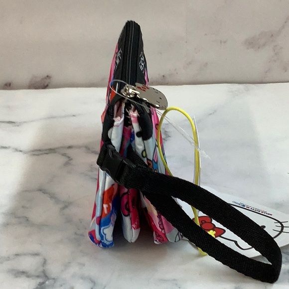 NWT Lesportsac Small Wristlet Hello Kitty - Picture 5 of 6